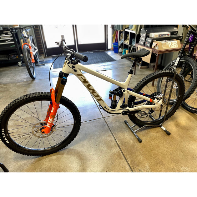 Pivot firebird 29 store frame for sale