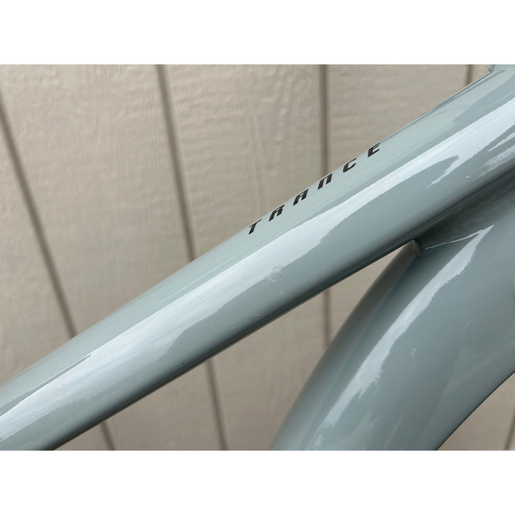 Giant Trance 29 2 Large - DEMO, Front Triangle Blemish Drive-Side (4)