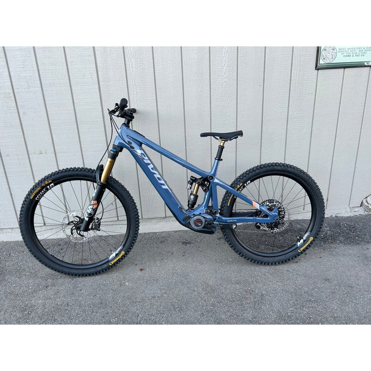 2025 Pivot Shuttle LT Team XX w/Mixed Carbon Wheels, blue scrub jay, BLEM, non-drive side view.