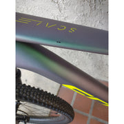 2024 Scott Scale 965 (TW) Green Large BLEM, blemish view on top tube. 