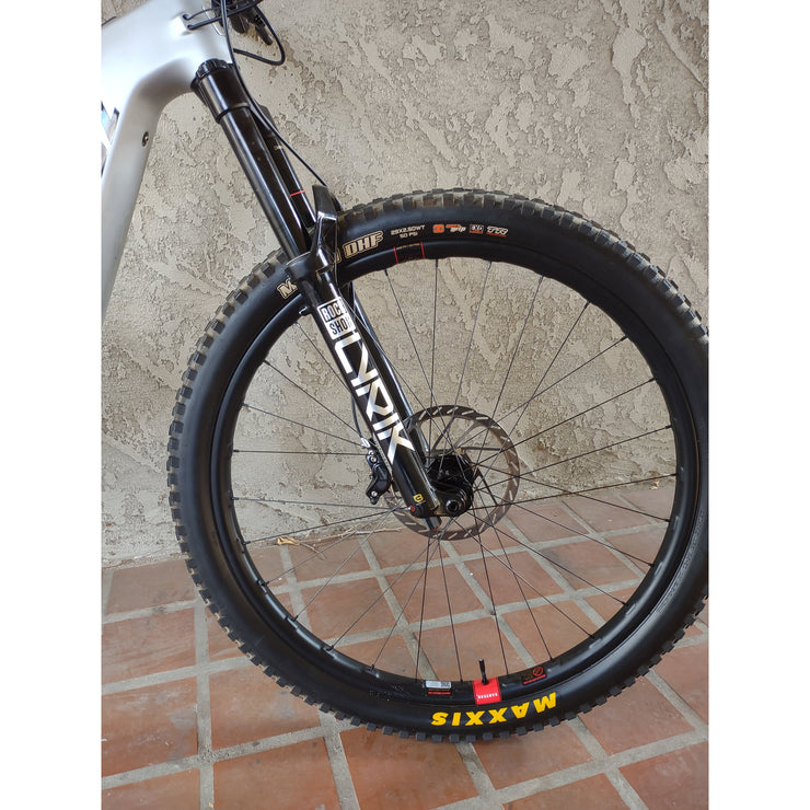 2024 Santa Cruz Heckler SL 1 CC MX X0 AXS RSV Mixed Wheels, matte silver, DEMO, fork view.