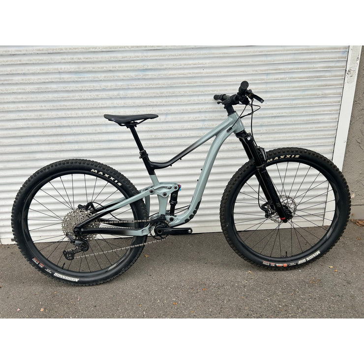 Giant Trance 29 2 Small - DEMO, Full View
