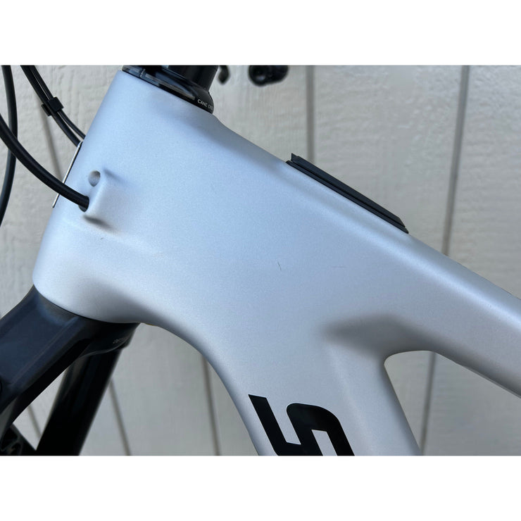 2024 Santa Cruz Heckler SL 1 CC MX X0 AXS RSV Matte Silver Medium USED, headset view.