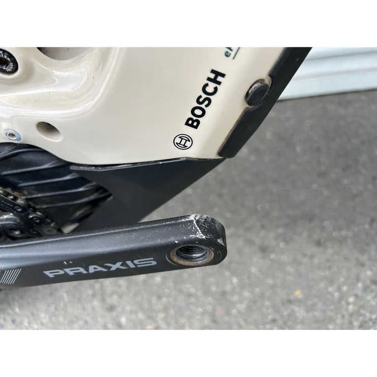 2024 Pivot Shuttle AM Pro X0 Eagle w/ Alloy Wheels - DEMO, Crank-Arm Blemish Drive-Side (1)