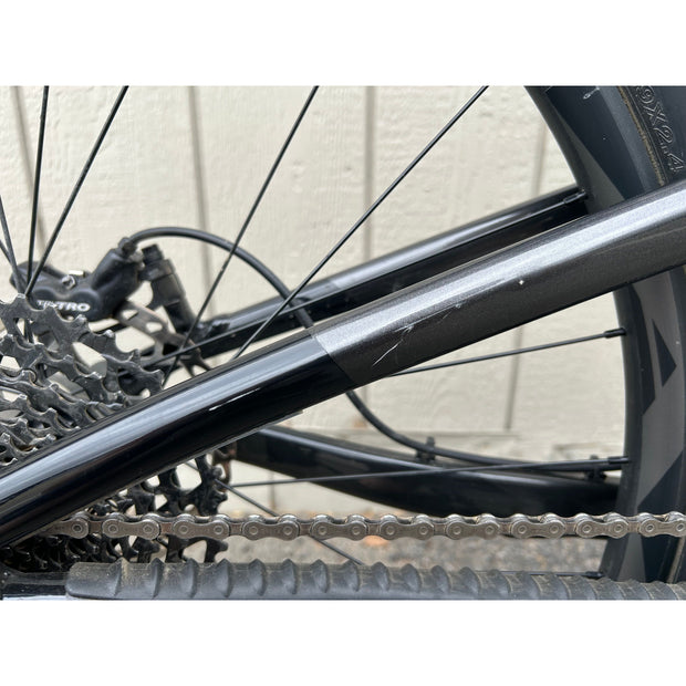 Giant Trance X 29 2 - DEMO, Rear Seat Stay Scratches Drive Side
