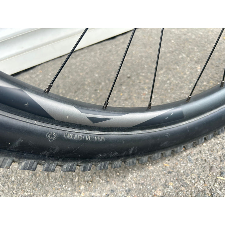 Giant Trance 29 2 Small - DEMO, Front Wheel Blemish Non-Drive SIde (2)