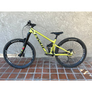 2022 Pivot Switchblade 29 RIDE SLX/XT DEMO bike, electric lime, non-drive side view.